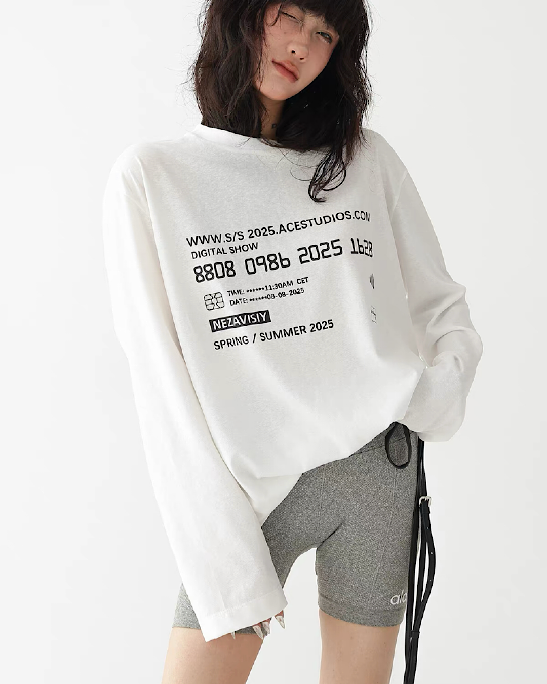 ラウンドネックプリントロングTシャツ SL744