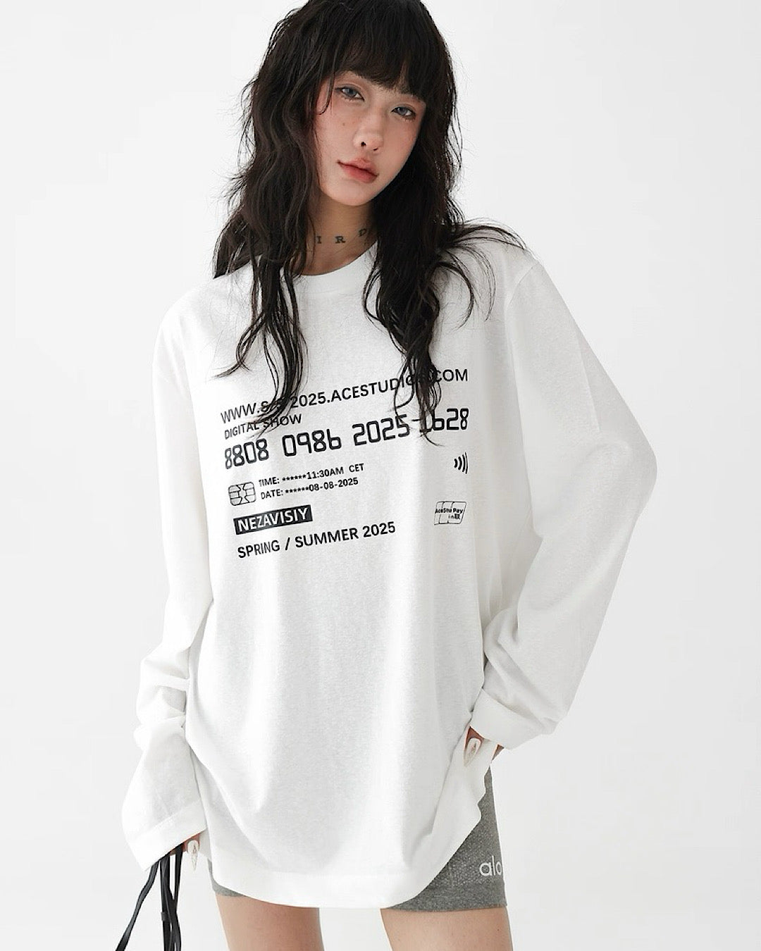 ラウンドネックプリントロングTシャツ SL744