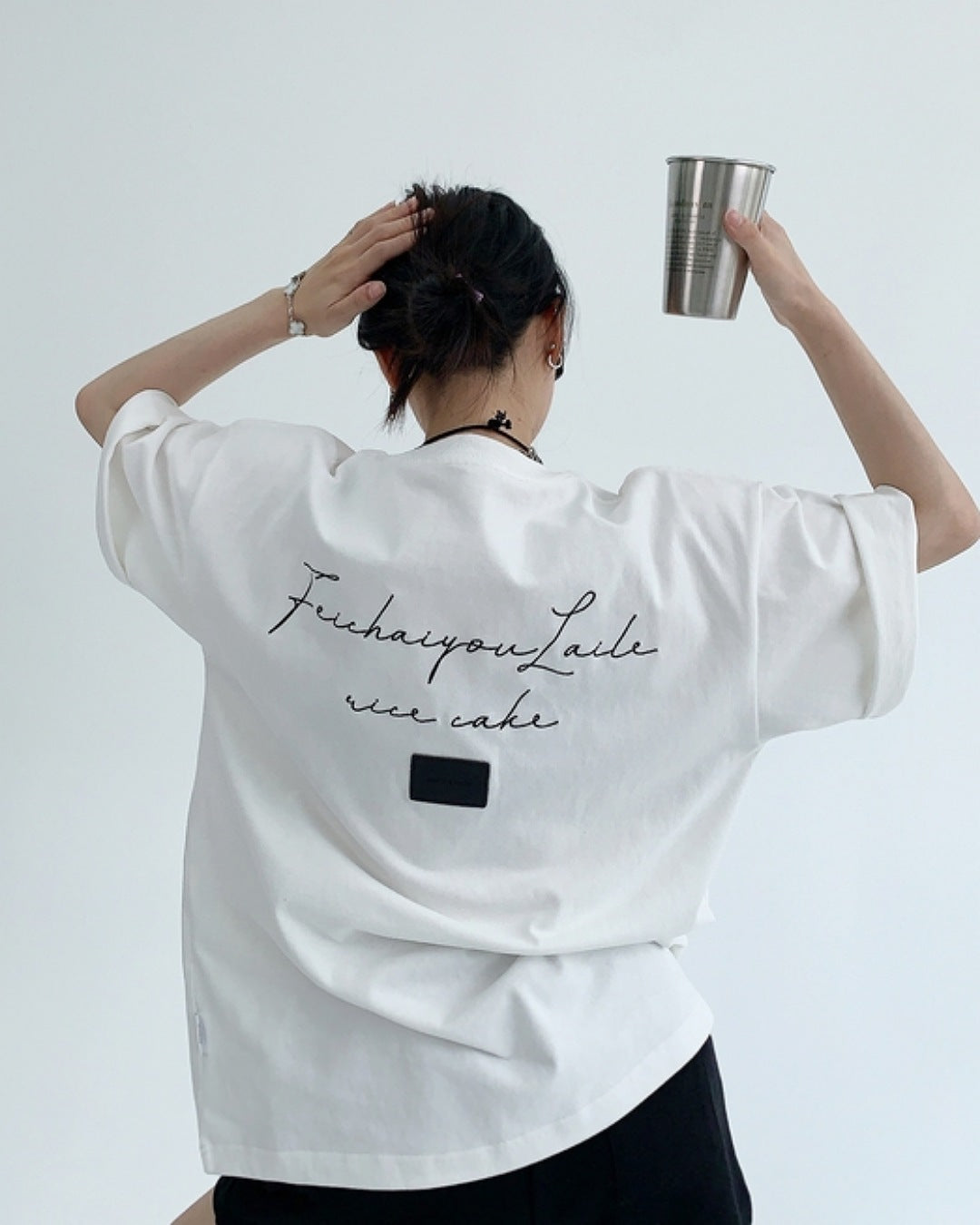 バックタグレタリングTシャツ SL557