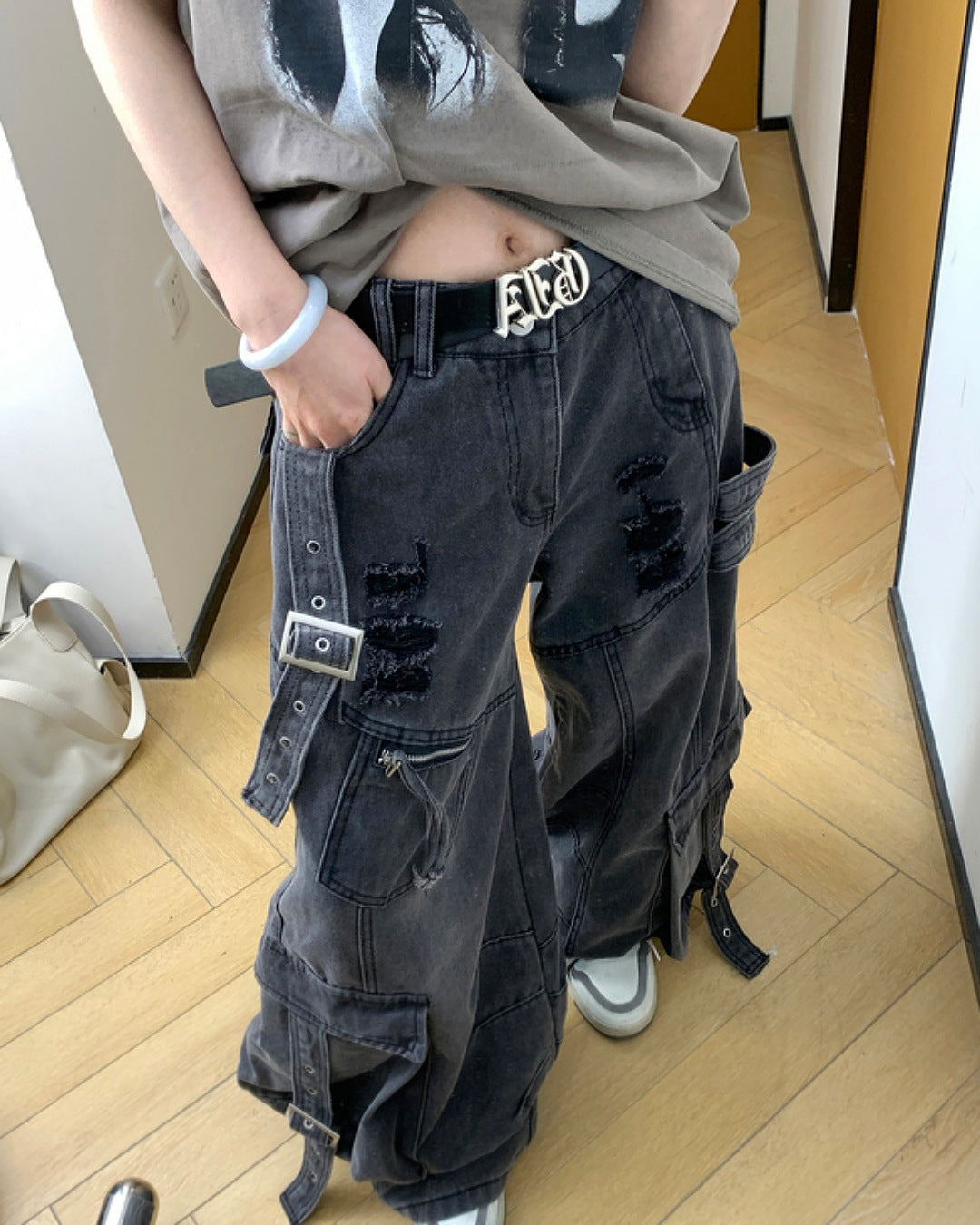 ビッグポケットダメージデニムパンツ SL582