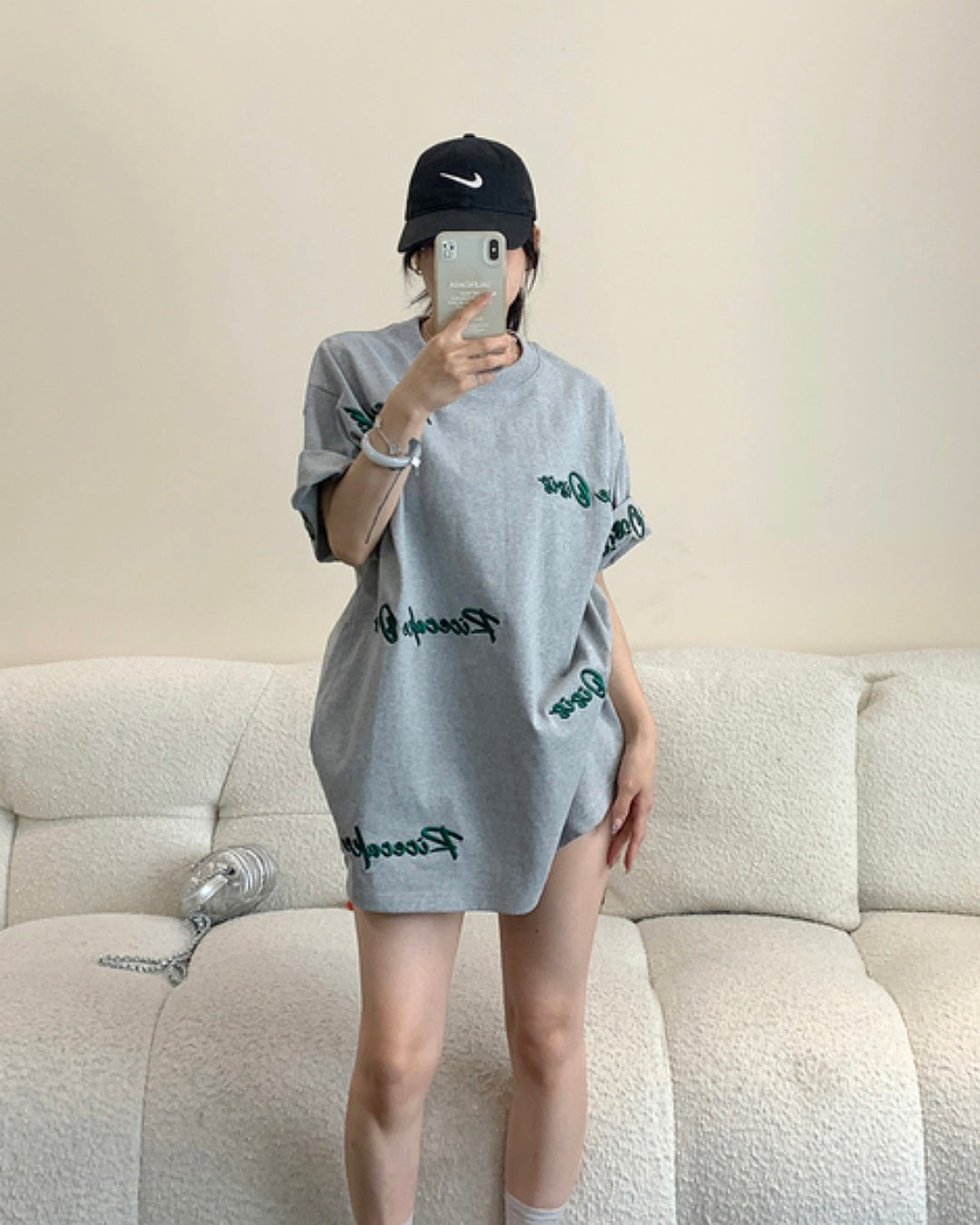 メニーエンブロイダリーロゴTシャツ SL625