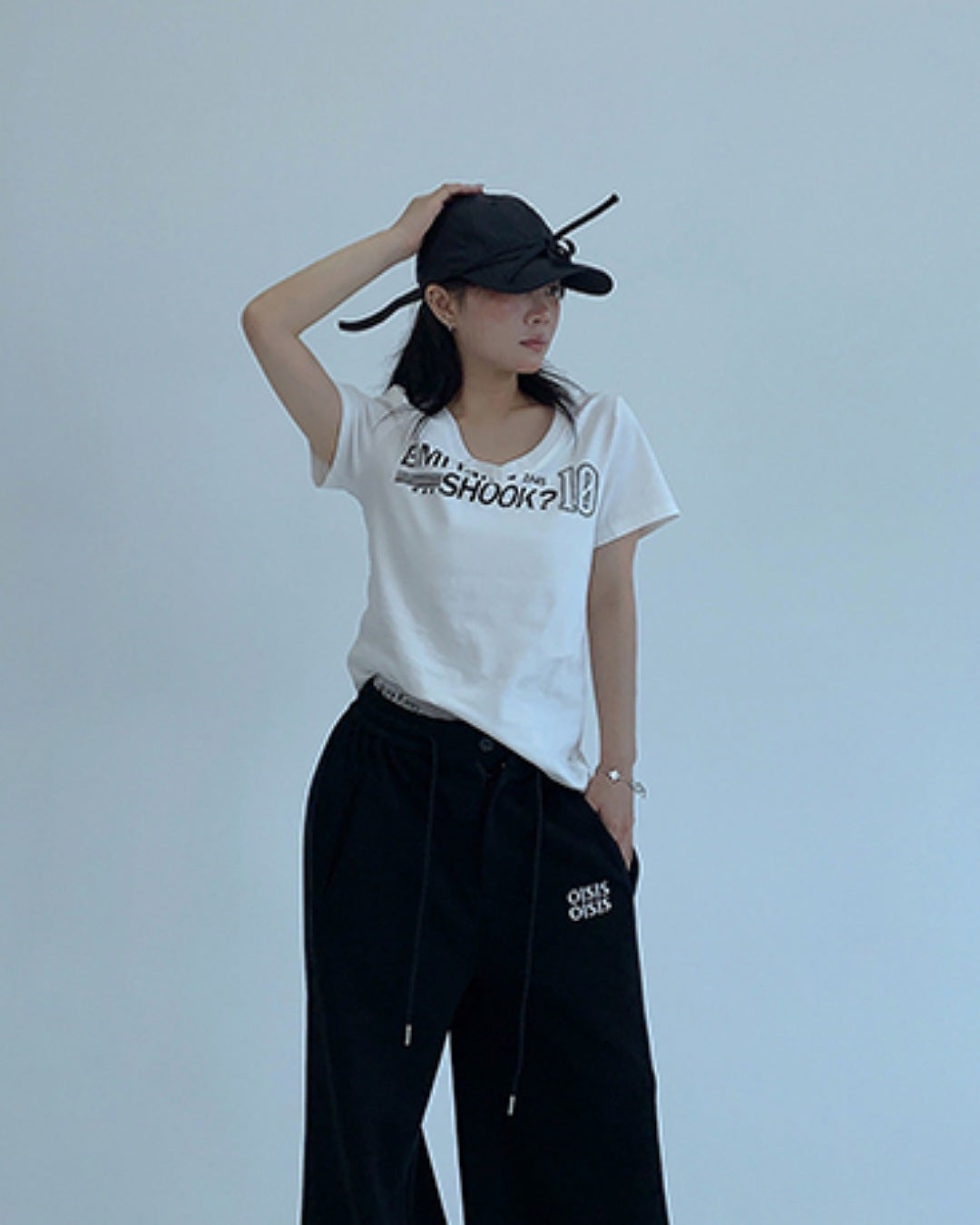 VネックプリントTシャツ SL669