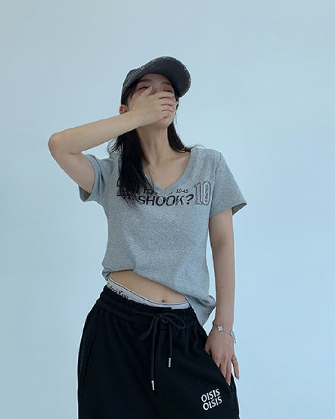 VネックプリントTシャツ SL669