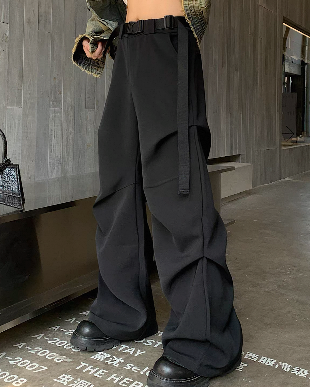 ドレープフレアパンツ M013