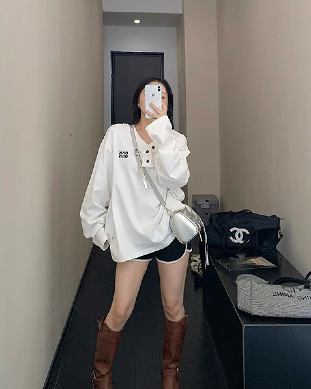 vネックボタンデザインロンT SL725