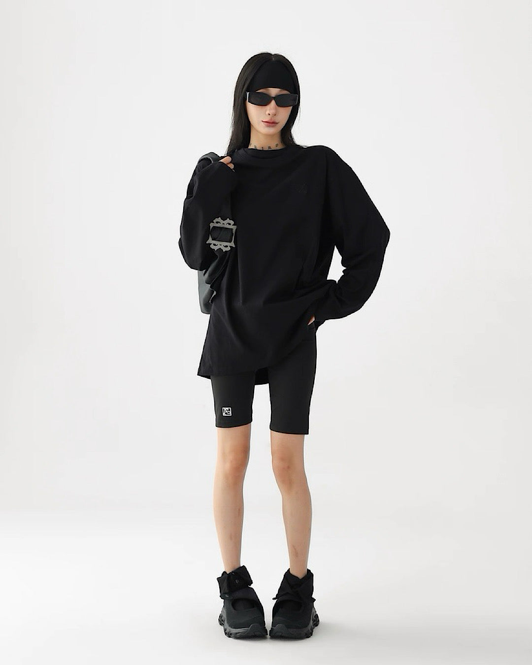 エンブロイダリーロゴレイヤードロングTシャツ SL854