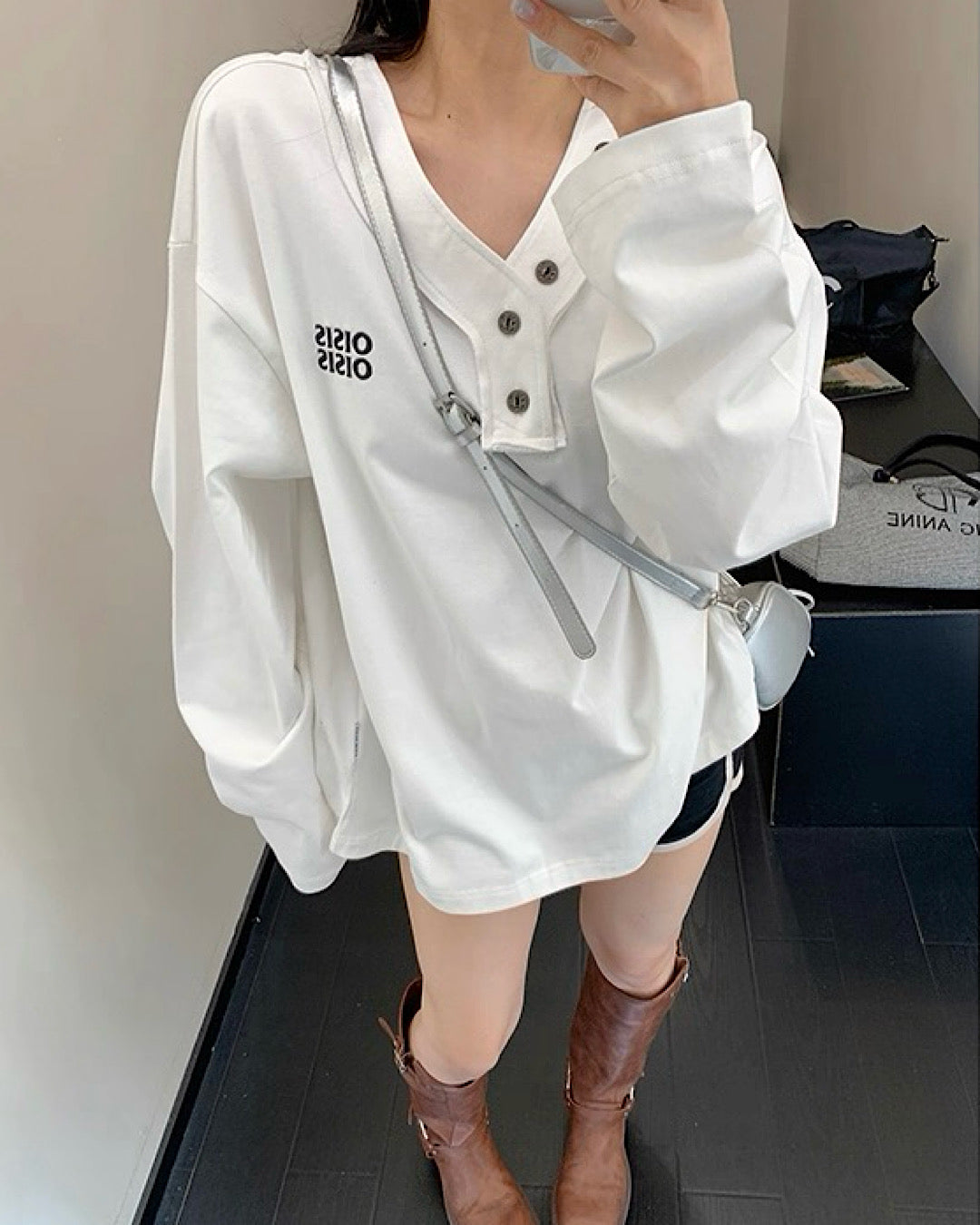 vネックボタンデザインロンT SL725