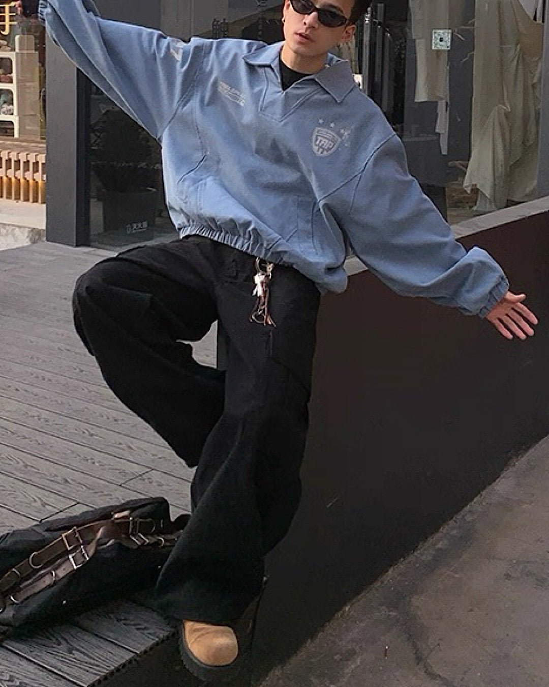 Vネックスポーティプルオーバー M019