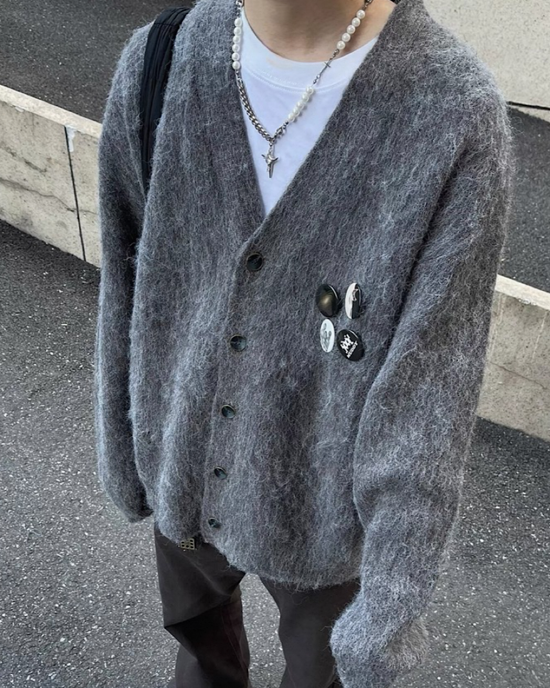 缶バッチ付ニットカーディガン M018