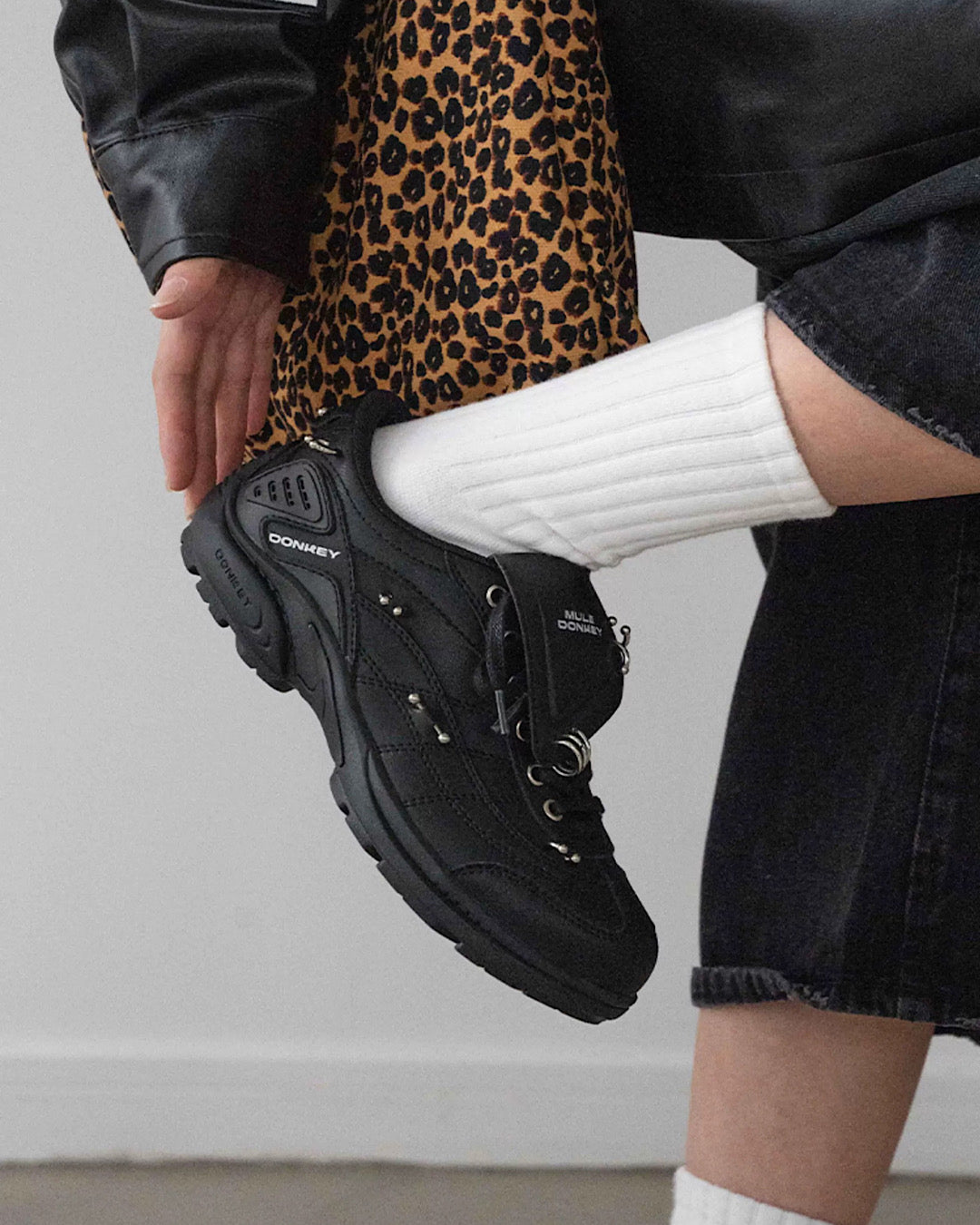 リップスタッドシュータンスニーカー SL804