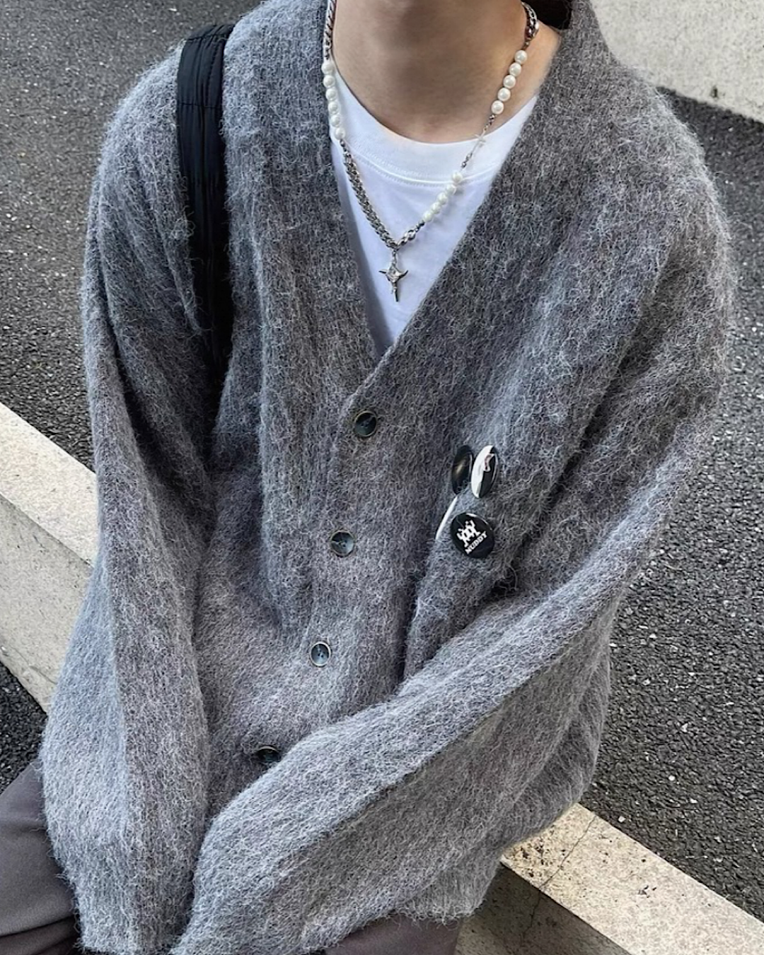 缶バッチ付ニットカーディガン M018