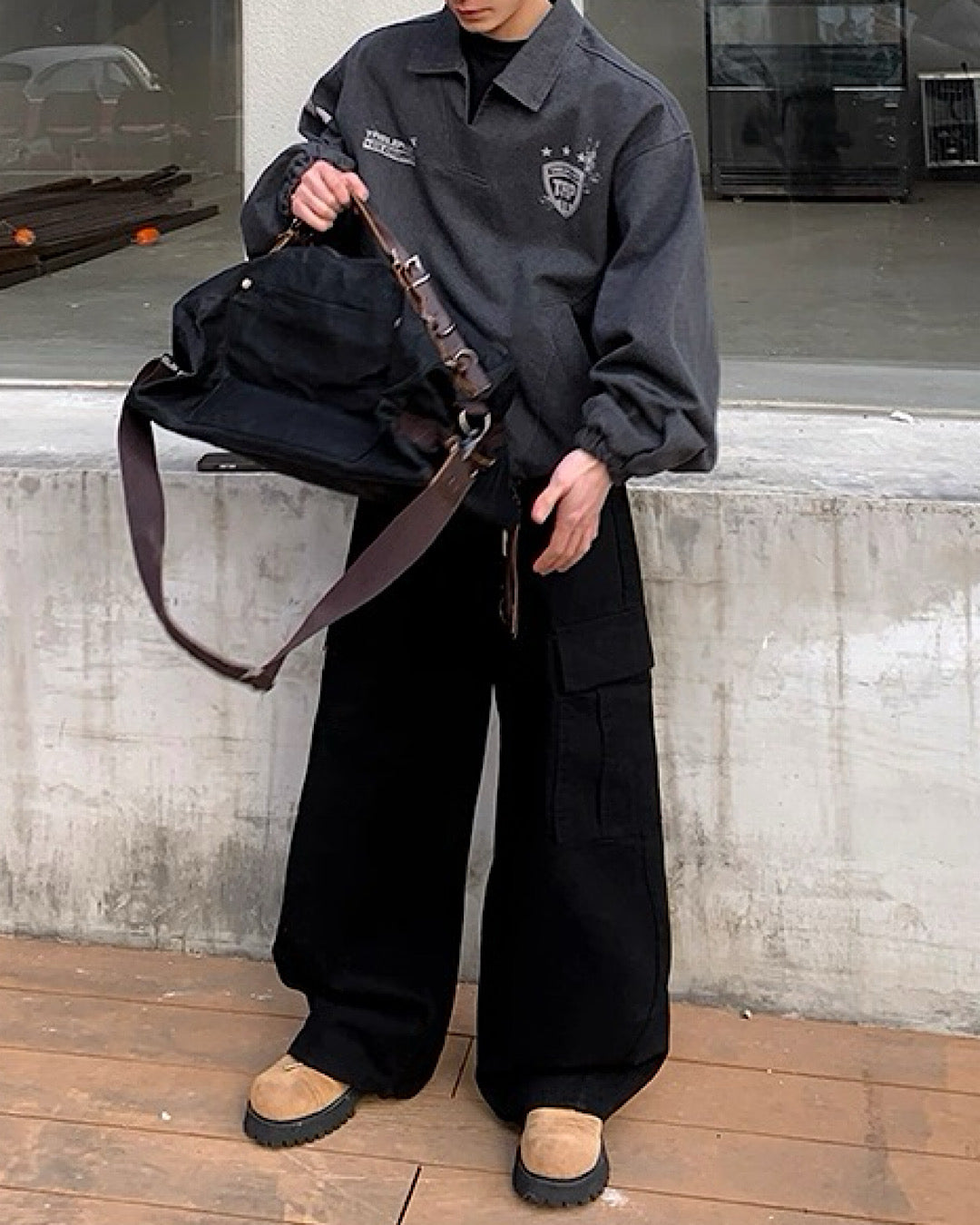 Vネックスポーティプルオーバー M019