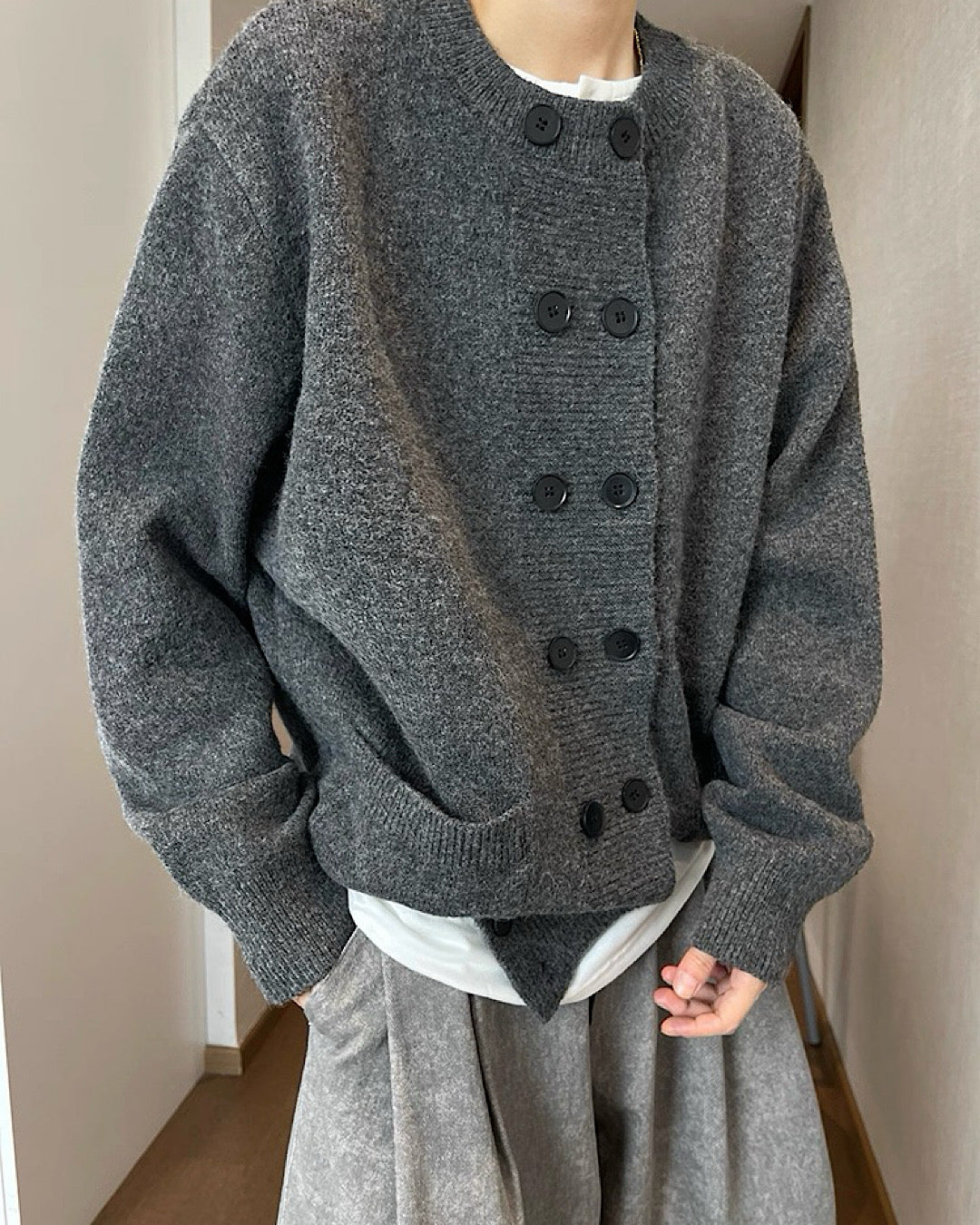 ダブルボタンカーディガン M033
