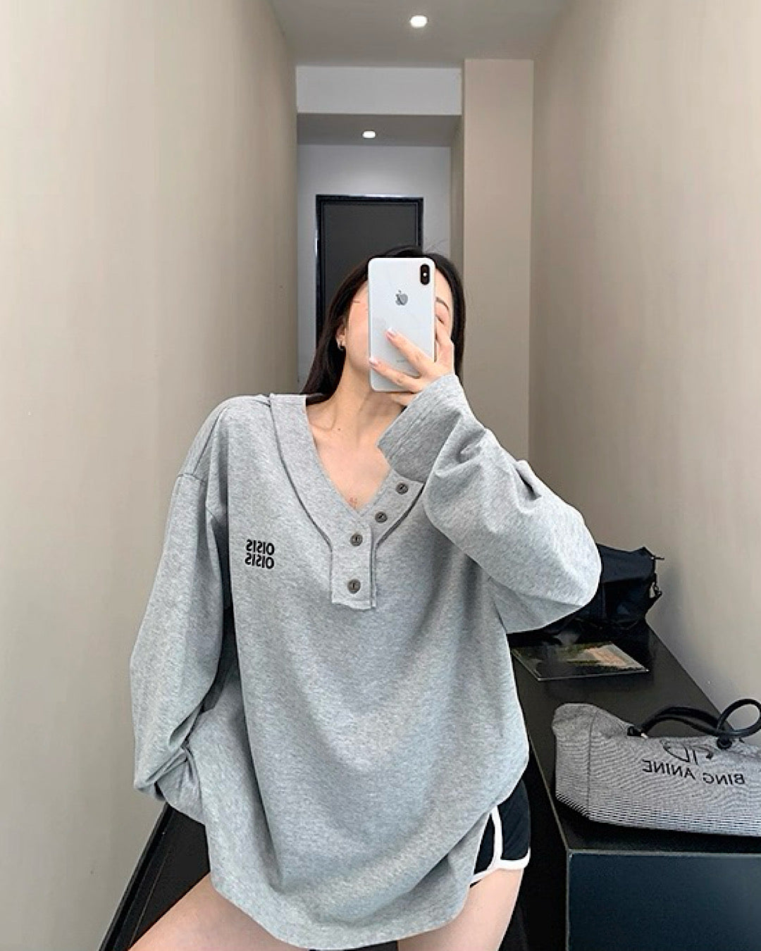 vネックボタンデザインロンT SL725