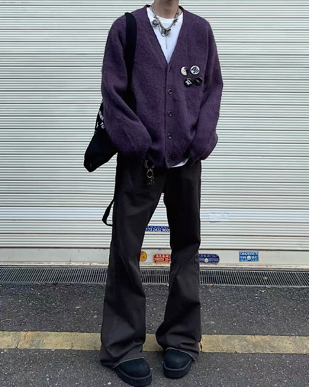 缶バッチ付ニットカーディガン M018