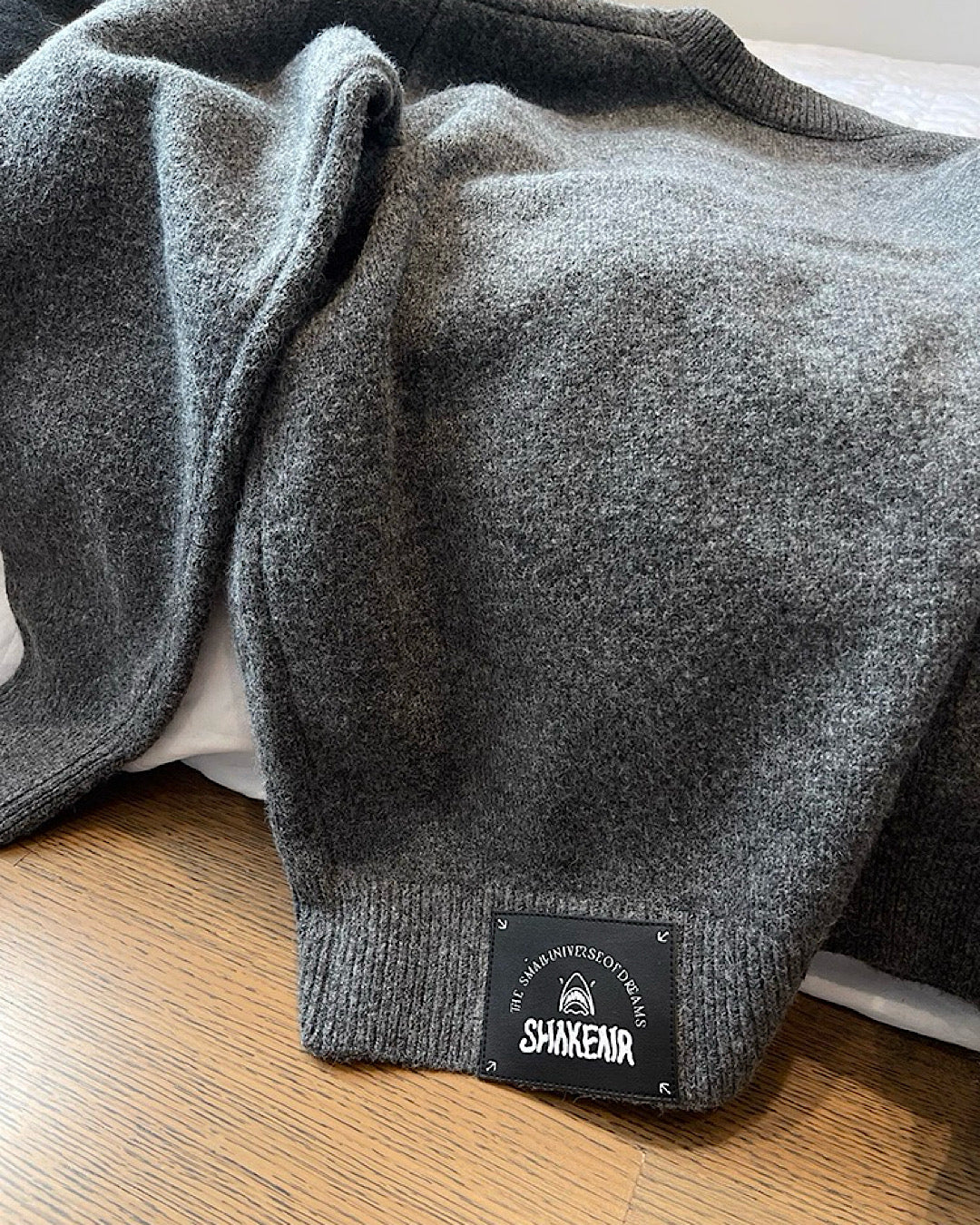 ダブルボタンカーディガン M033