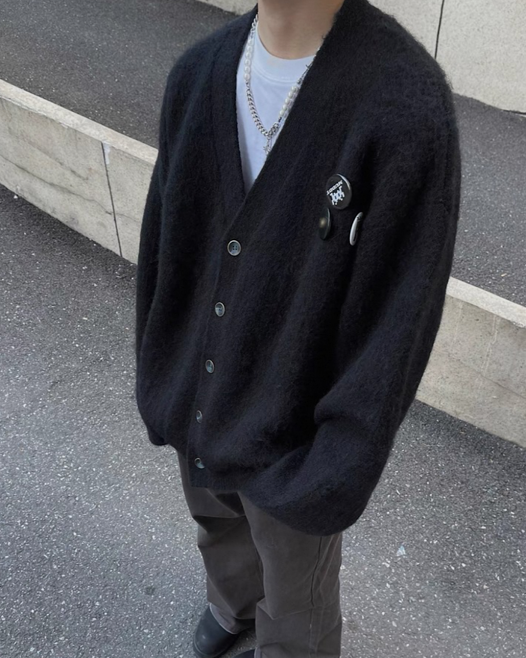 缶バッチ付ニットカーディガン M018