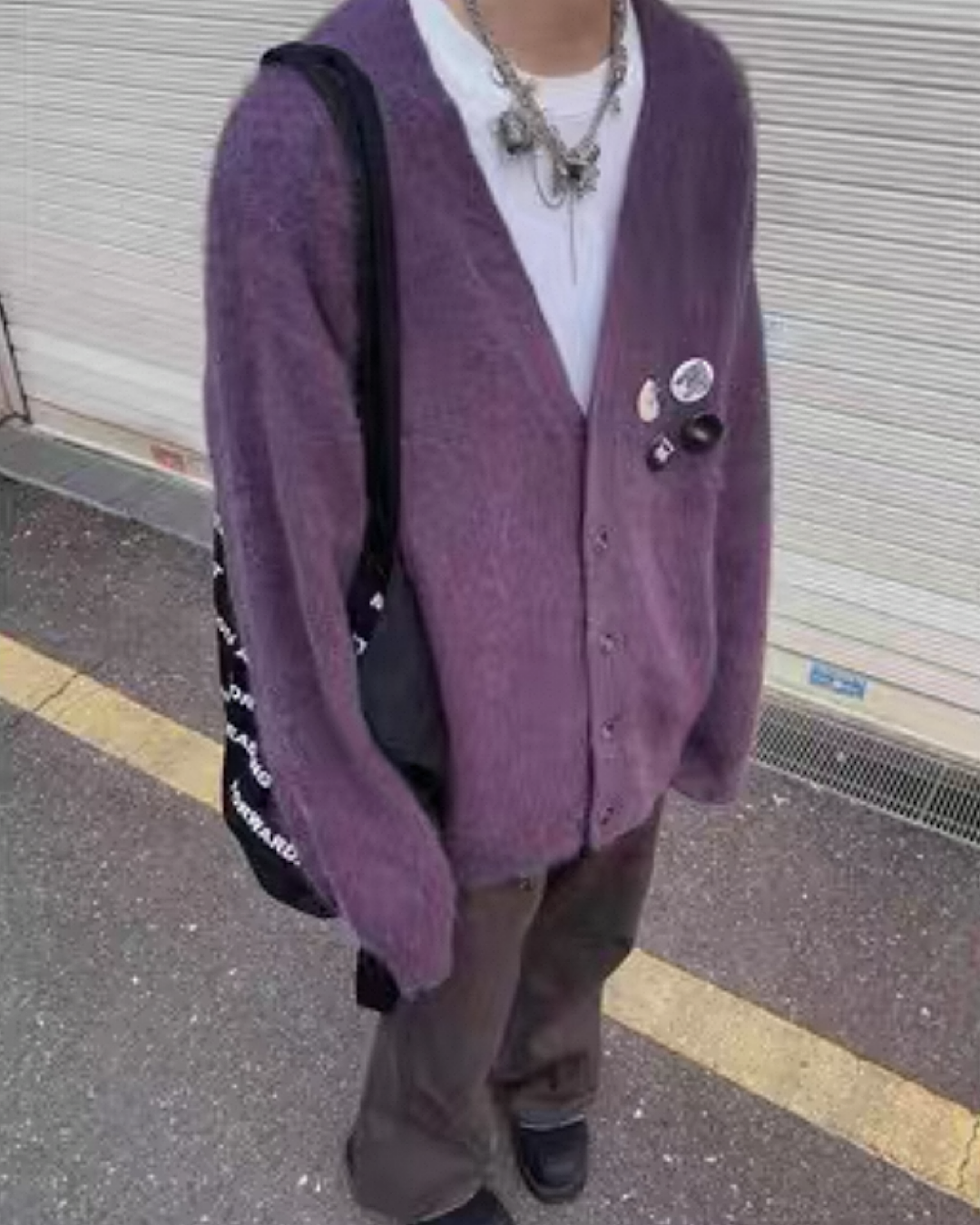 缶バッチ付ニットカーディガン M018