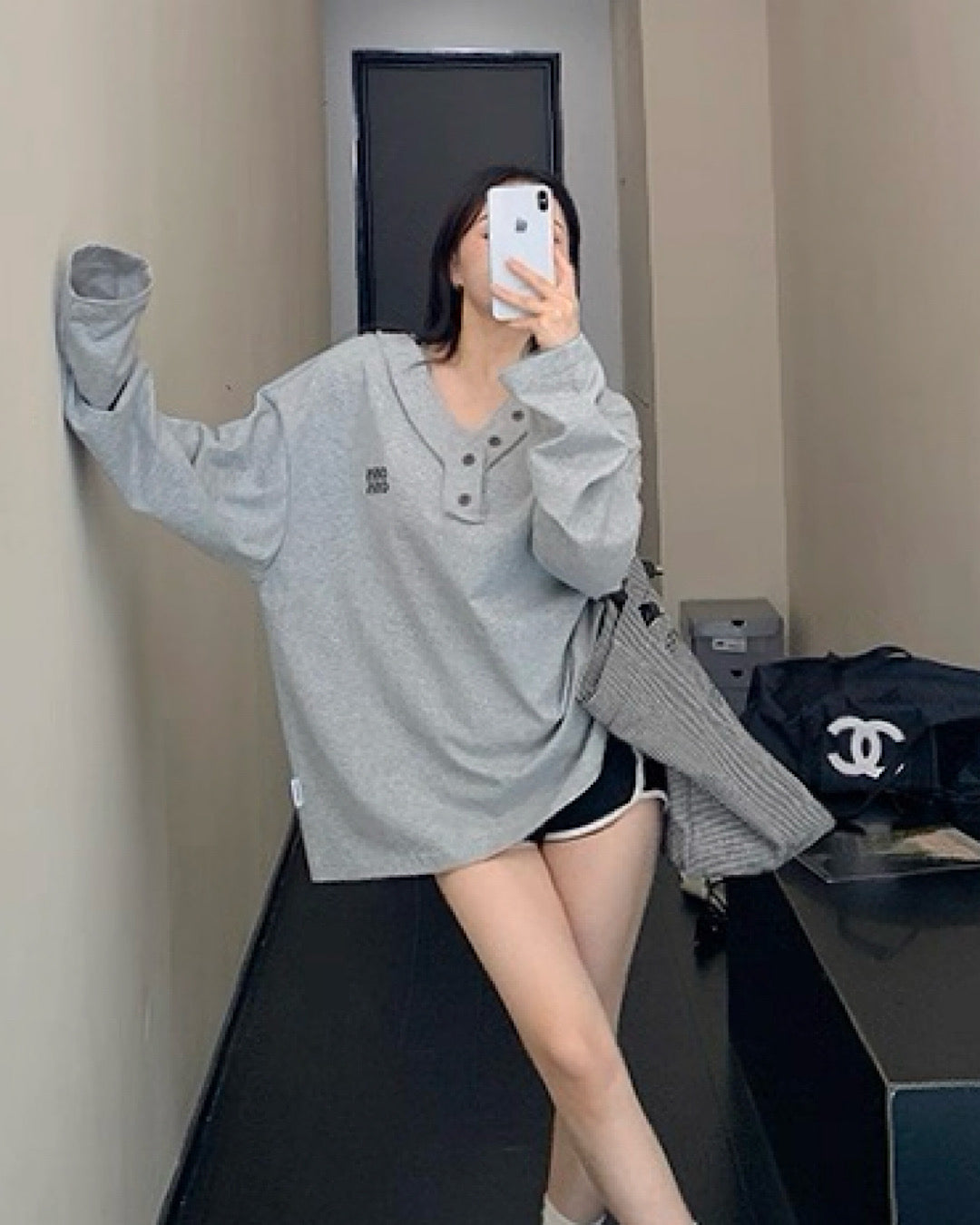 vネックボタンデザインロンT SL725