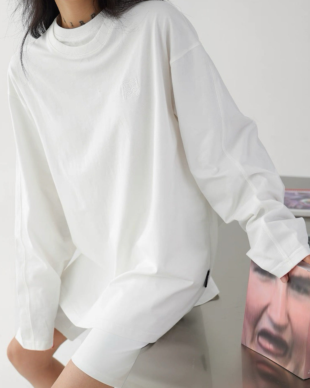 エンブロイダリーロゴレイヤードロングTシャツ SL854