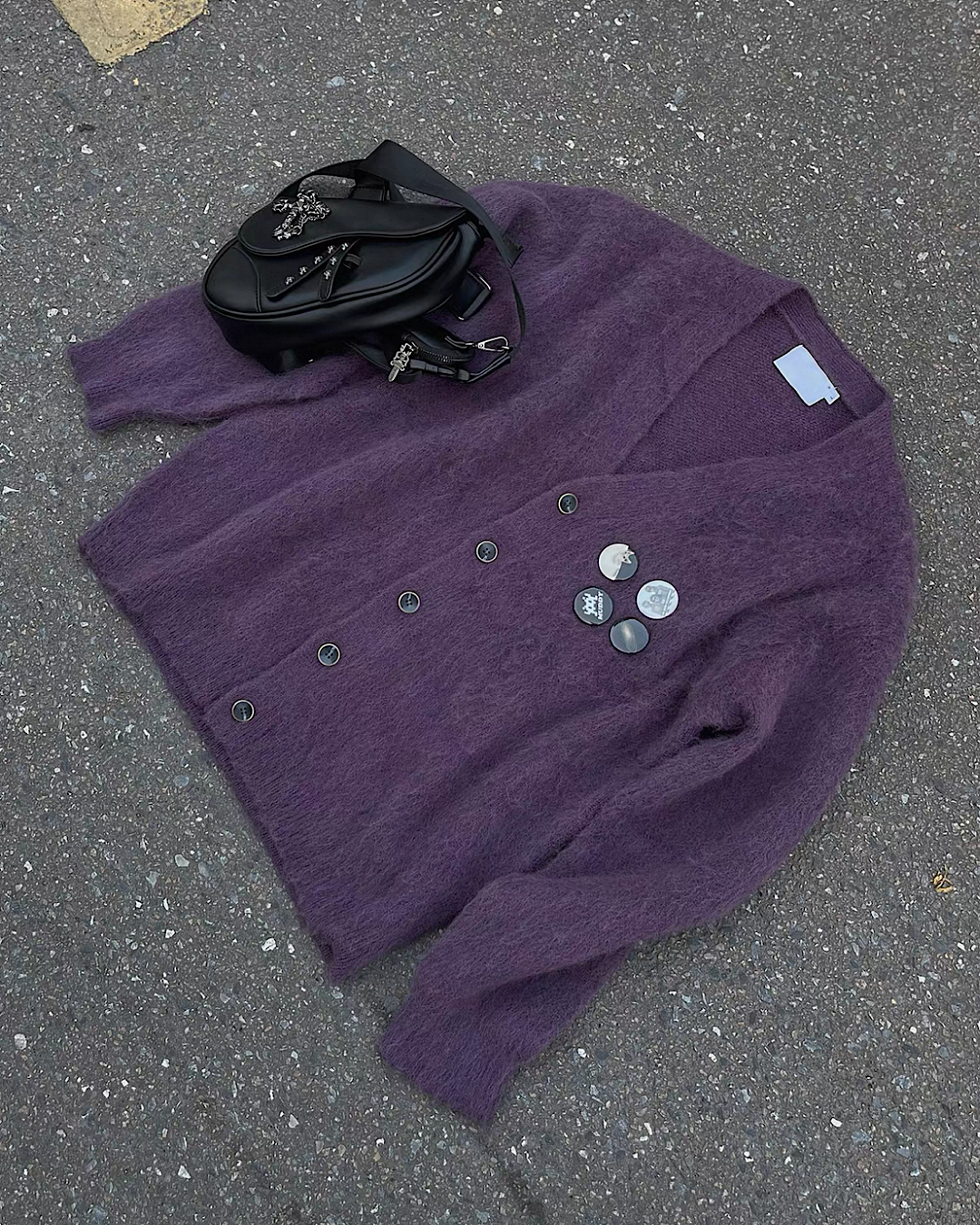 缶バッチ付ニットカーディガン M018