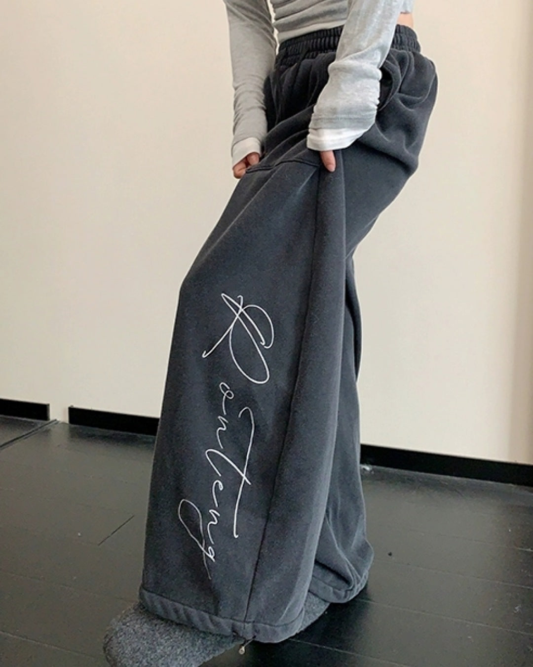 エンブロイダリーデザインイージーパンツ SL829