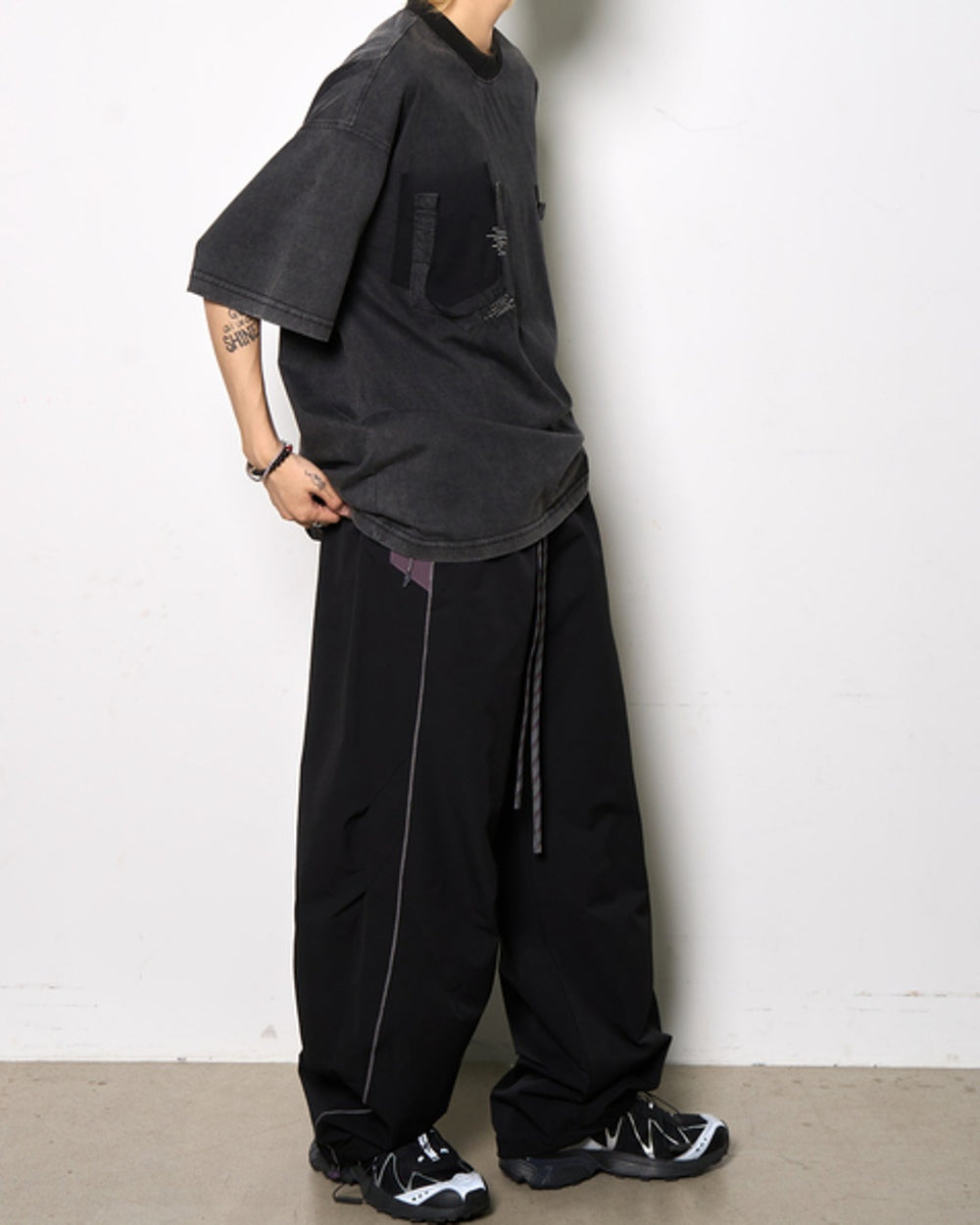 ワイドシルエットテックパンツ SL883