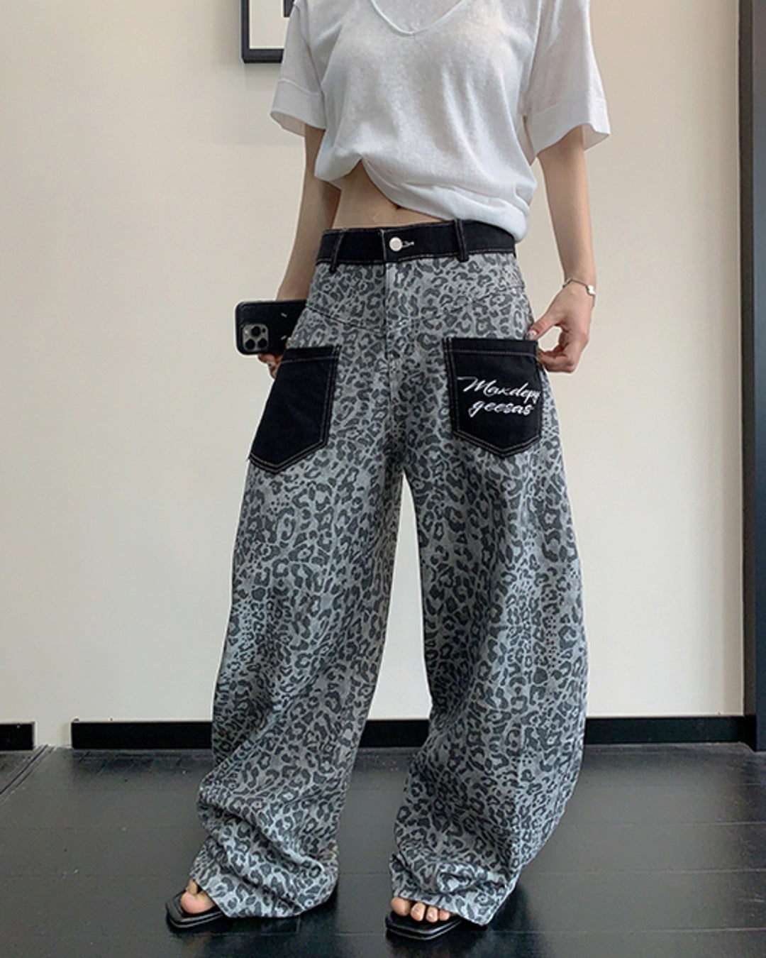 【完売品】9090 レオパードデニムパンツ S ⭐︎大人気9090 デニムパンツ⭐︎レオパード柄⭐︎ - メルカリ