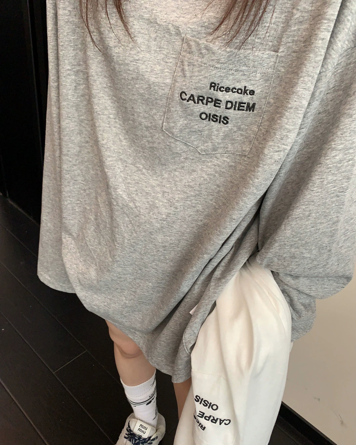 ミニマル長袖Tシャツ