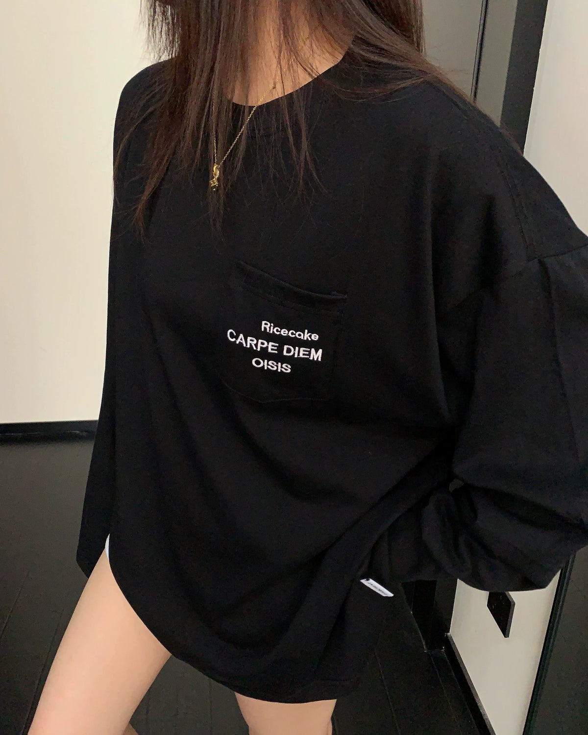 ミニマル長袖Tシャツ
