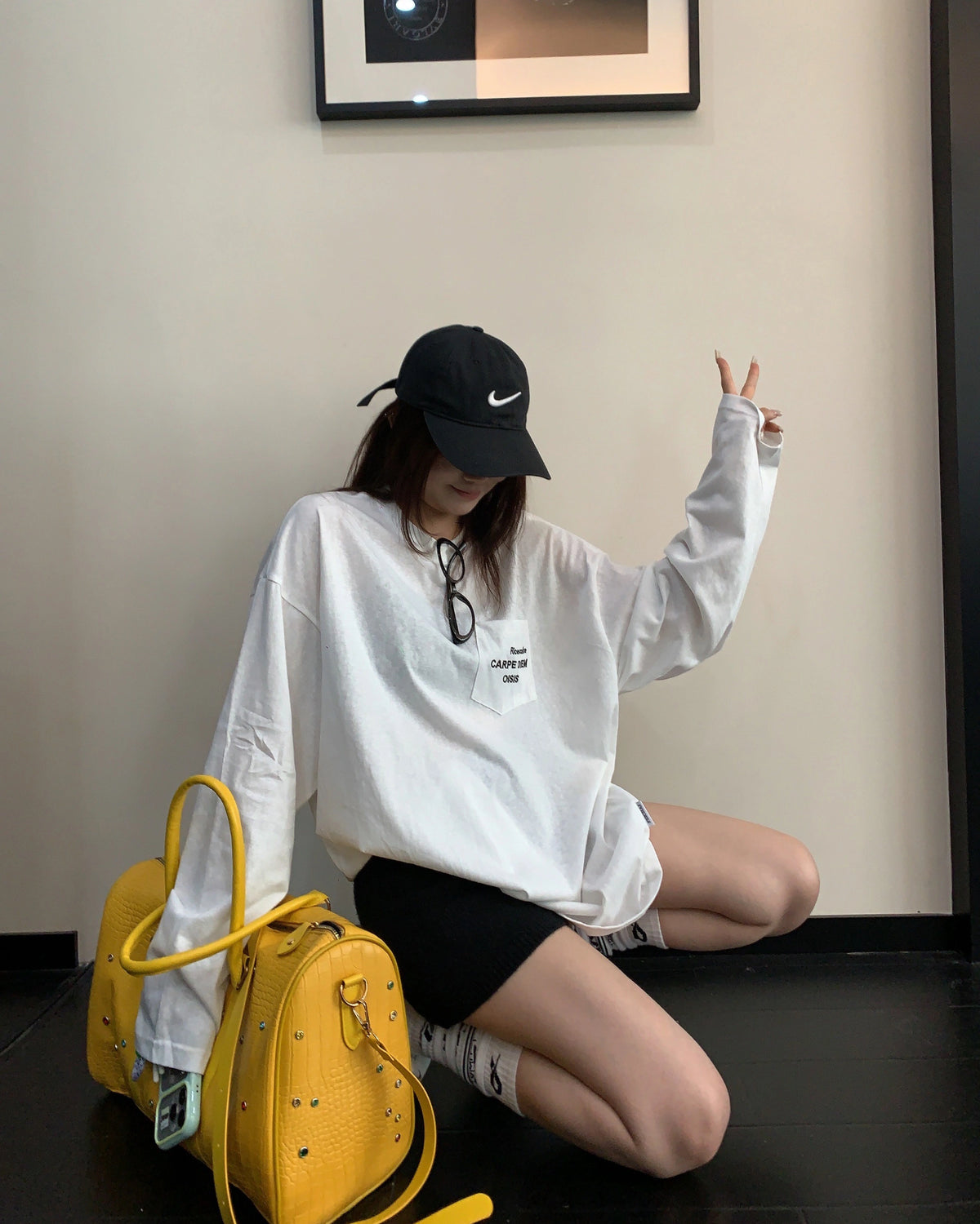 ミニマル長袖Tシャツ